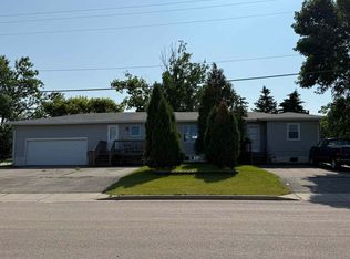 3301 1st St SE, Minot, ND 58701