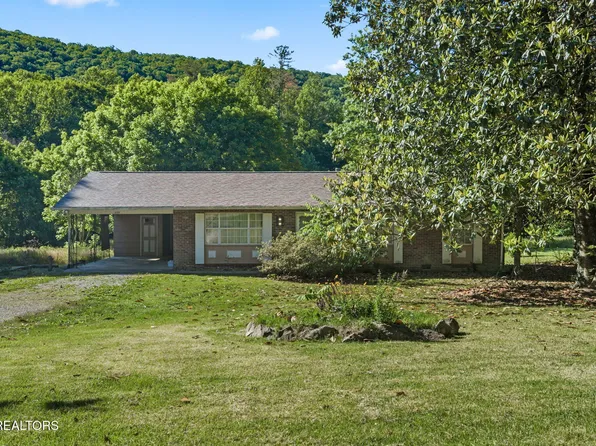 369 Back Valley Rd, Oliver Springs, TN 37840