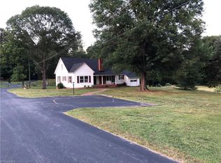 1269 Old Salem Rd, Kernersville, NC 27284