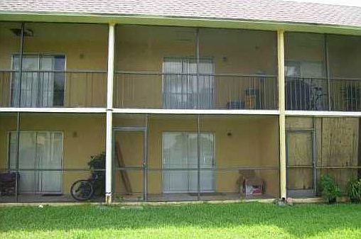 2nd image of 1809 Meadows Cir W