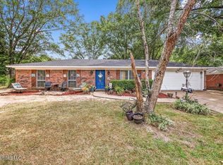 323 Foxboro Dr, Jackson, MS 39211