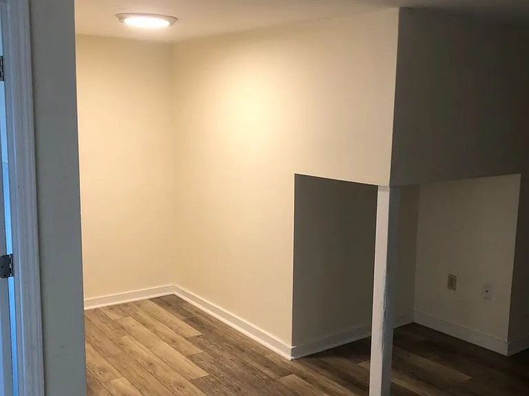 54 Longwood Ave — Photo 5