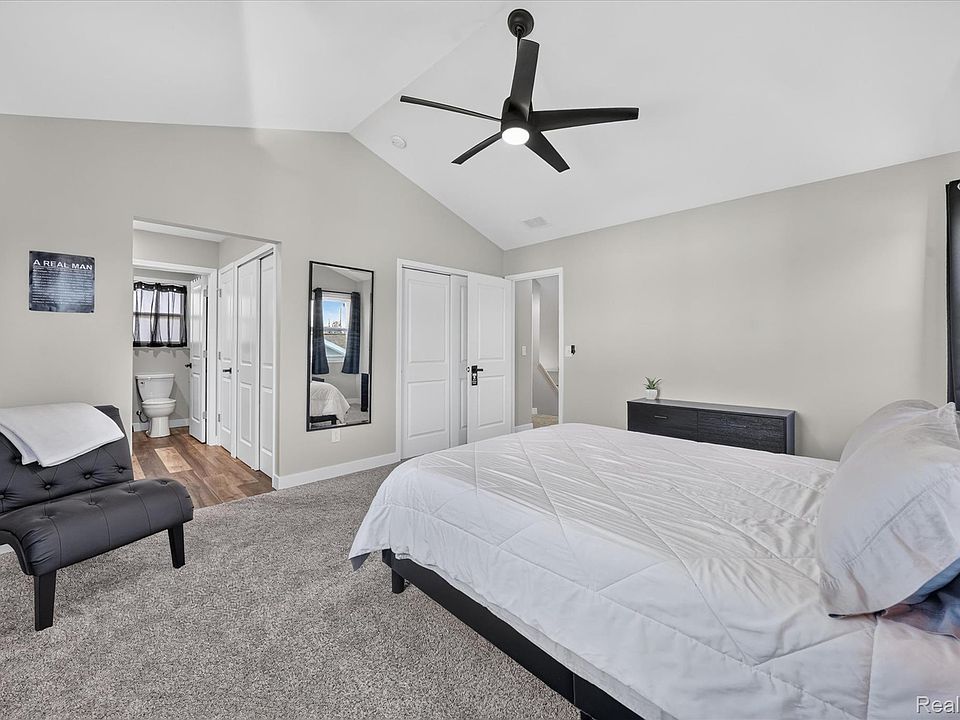 55 Old Carriage Ln, photo 17