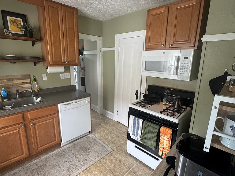 1634 Cordova Ave #UP — Photo 13