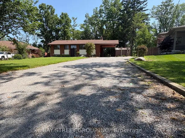27 Glenbarr Rd, Saint Catharines, ON L2T 1Y2
