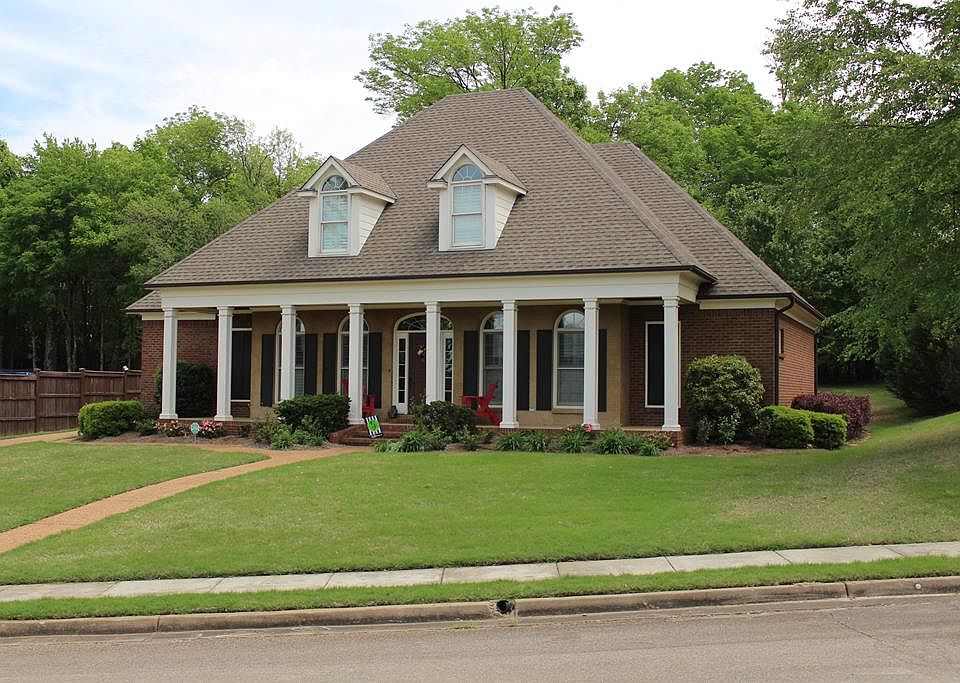 1st image of 410 Northpointe Lake Dr