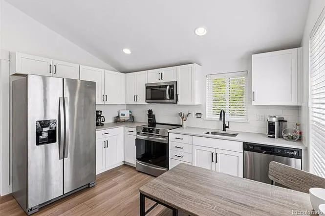 402B E Geneseo St — Photo 3