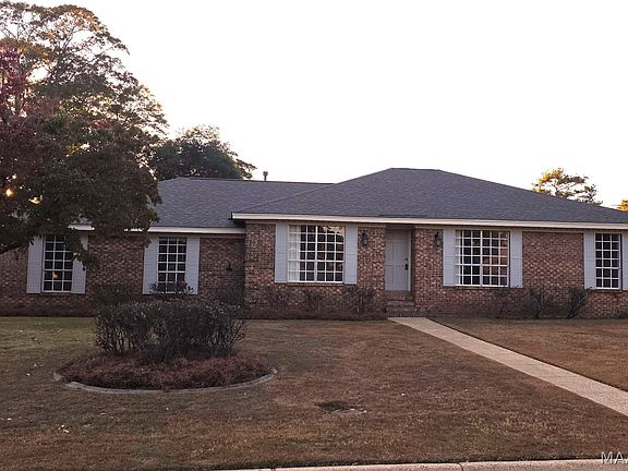 3rd image of 213 Gail St