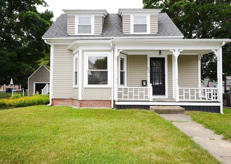 900 Washington St, Whitman, MA 02382 Zillow
