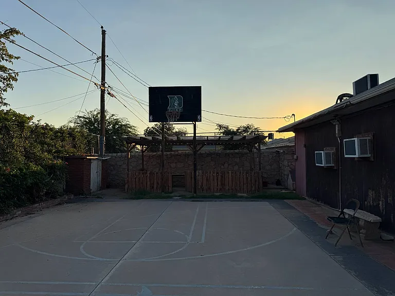 8208 Dempsey Ave — Photo 3