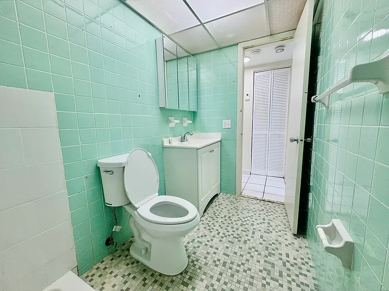 4655 Palm Ave #121 — Photo 10