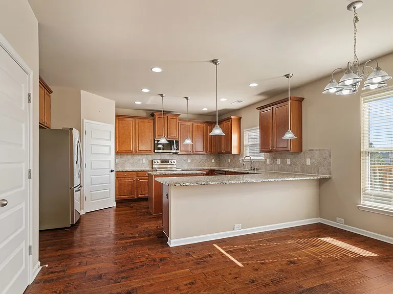 3194 Waverly Ln — Photo 13
