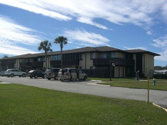 2nd image of 42 Club House Dr APT 203