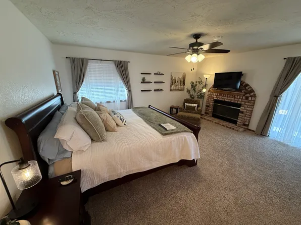 (undisclosed Address), Apple Valley, CA 92307