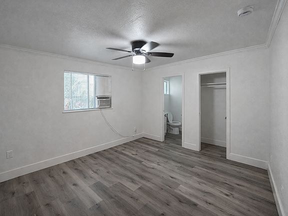 4th image of 111-113 6th St #111-9