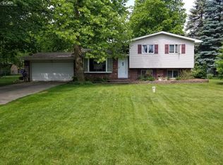 4384 Dixon Dr, Swartz Creek, MI