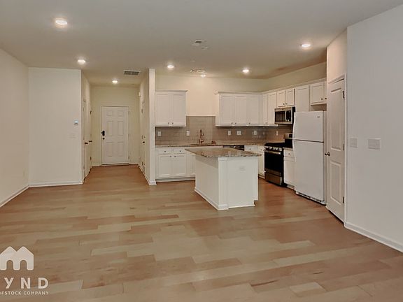 3rd image of 238 Quinn Rd