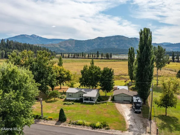 29698 E Hardy Loop, Cataldo, ID 83810