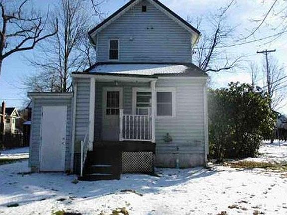 2nd image of 144 Wyoming St
