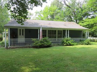 500 Wedgewood Ln, Columbia, IL 62236