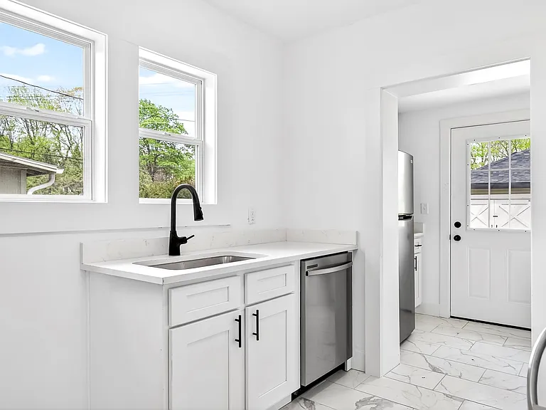 620 S Weller Ave — Photo 15