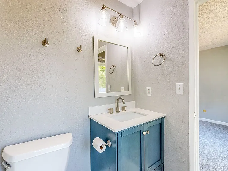 8690 Lords Manor Way — Photo 30