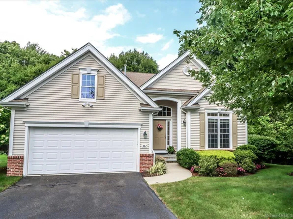 367 Eagle Court #367, Oxford, CT 06478