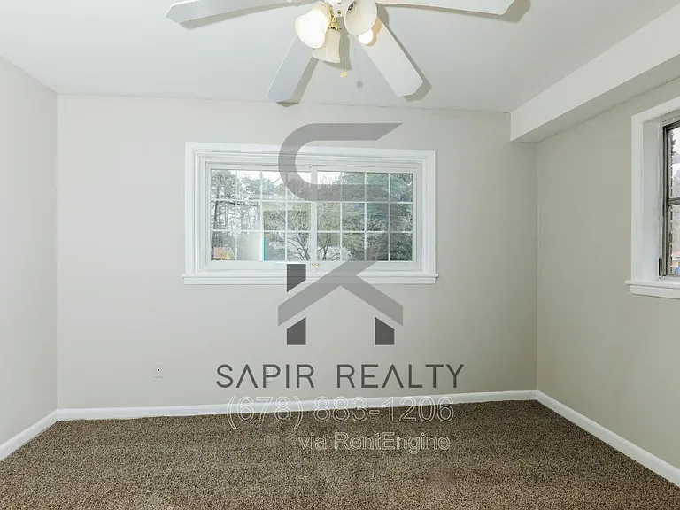 639 Skipper Dr NW — Photo 11