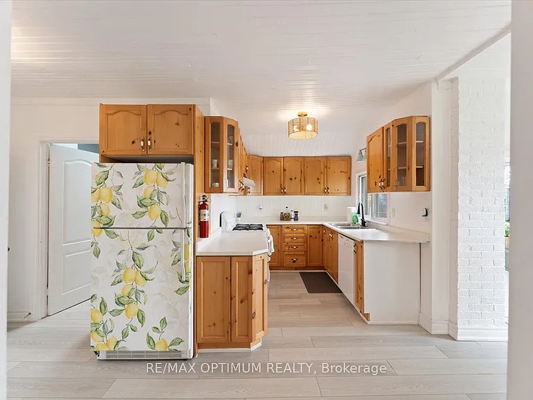 1019 Beach Blvd — Photo 20