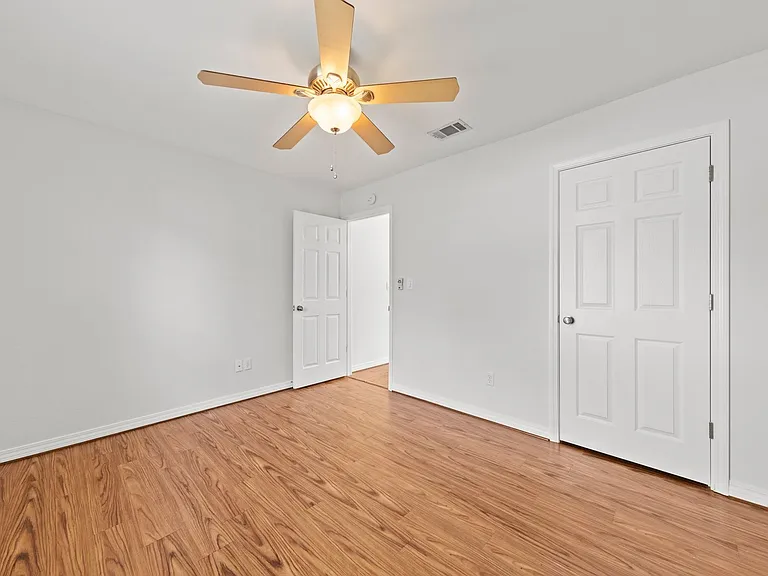 4407 Southminster Cir — Photo 26