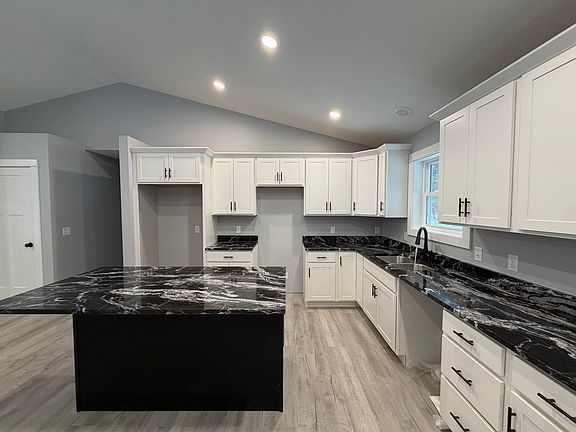 5th image of 4360 Duck Creek Ln