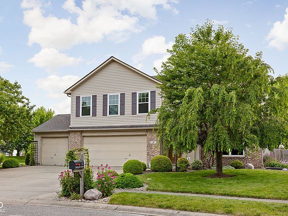 3rd image of 13 Somerset Cir