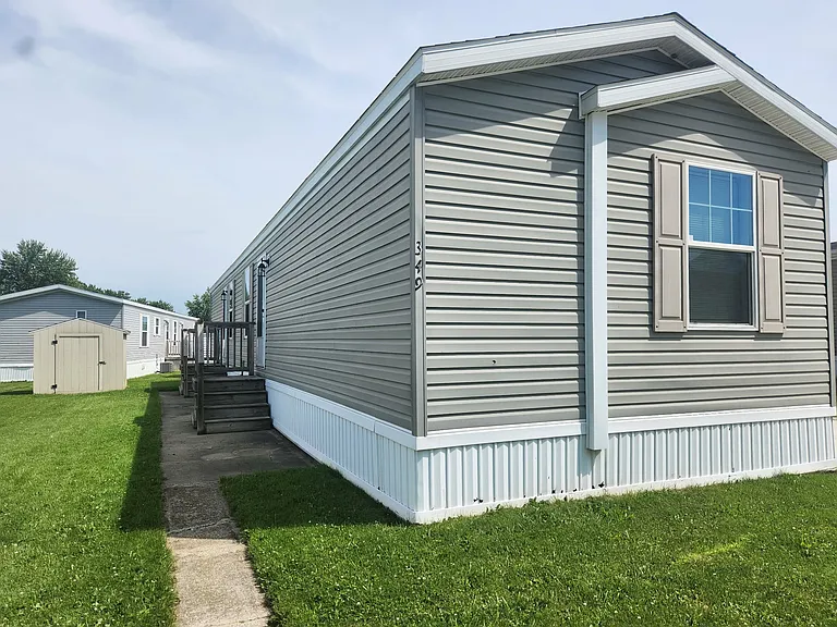 Broadview Estates — Photo 19