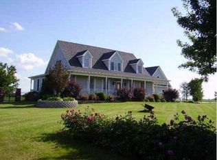 5570 Suydam Rd, Leland, IL 60531