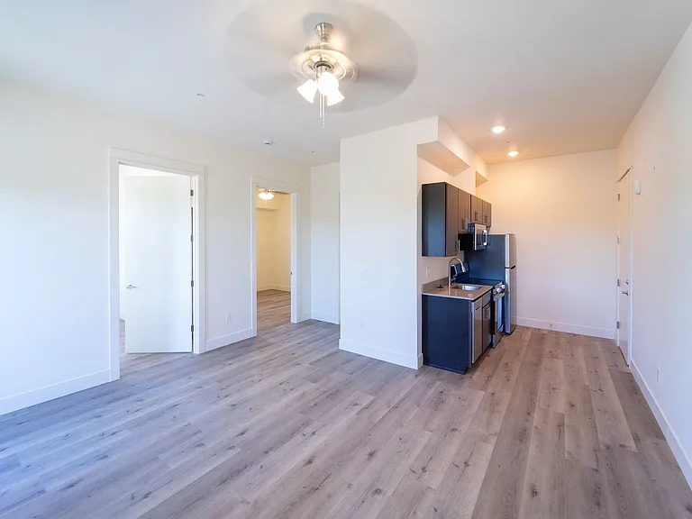 Capitol Hill Apartments — Photo 144