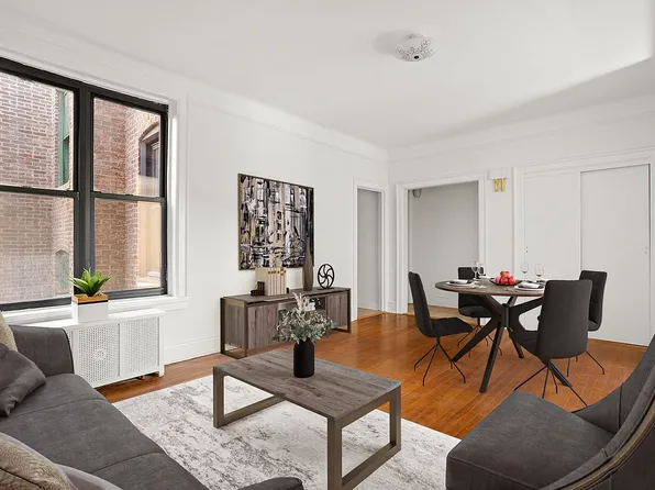 35-30 82nd St #32, Queens, NY 11372