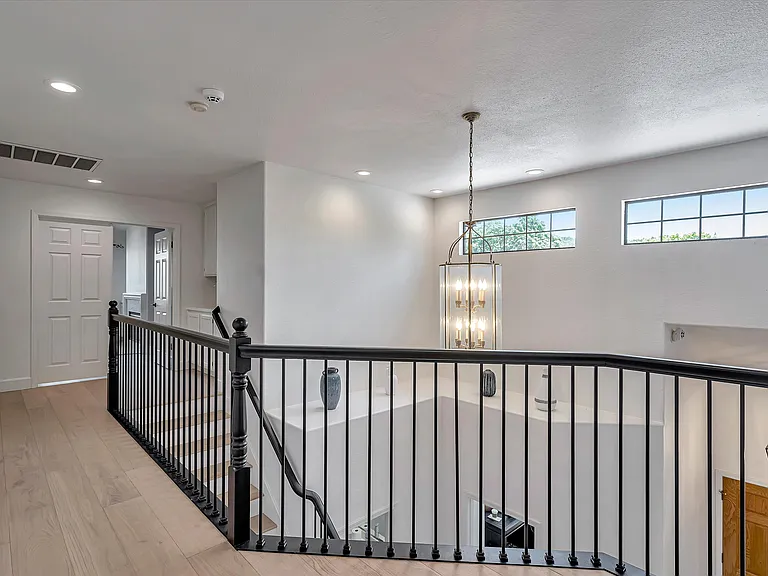 133 Madrid Way — Photo 20