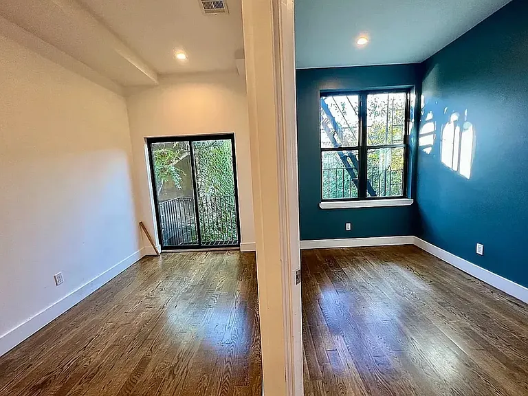 287 Harman St #3B — Photo 12