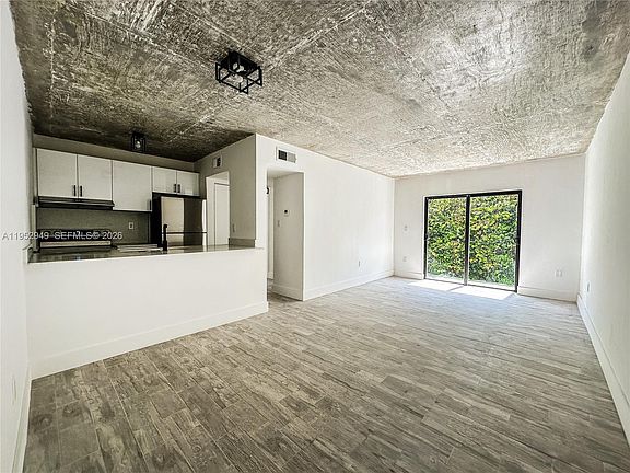 3rd image of 190 NW 69th St APT 3