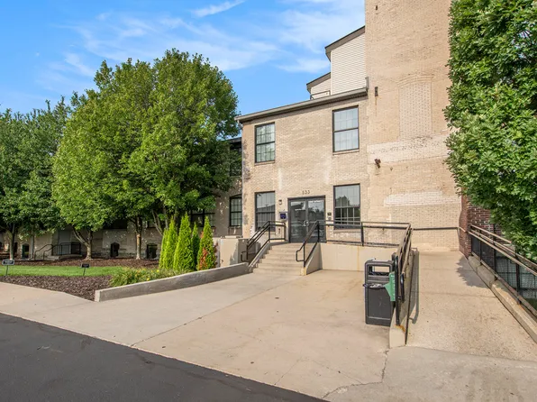 533 Columbia Ave APT 313, Holland, MI 49423