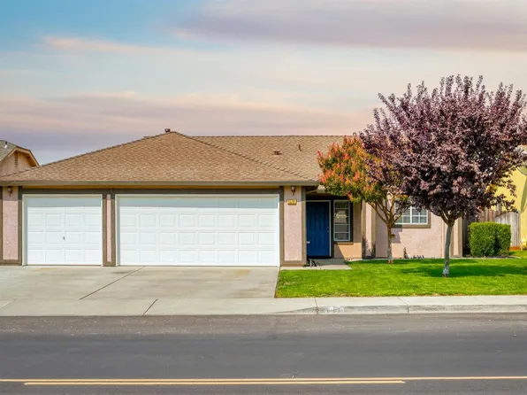 1578 E J St, Oakdale, CA 95361