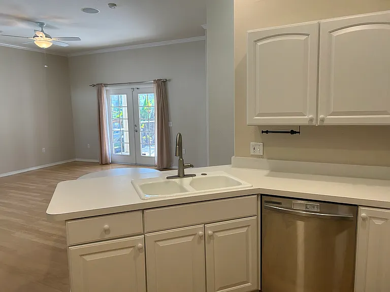 12220 Winding Woods Way — Photo 14