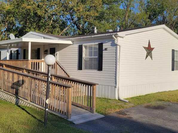 1021 Redwood Ct, Hamburg, PA 19526