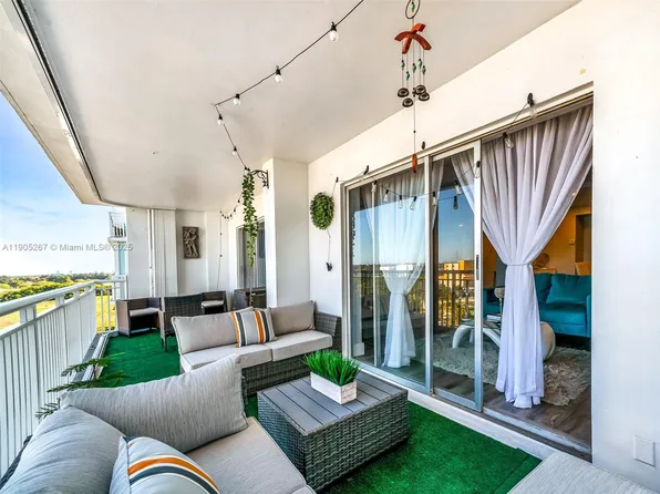 3800 Hillcrest Dr APT 907, Hollywood, FL 33021