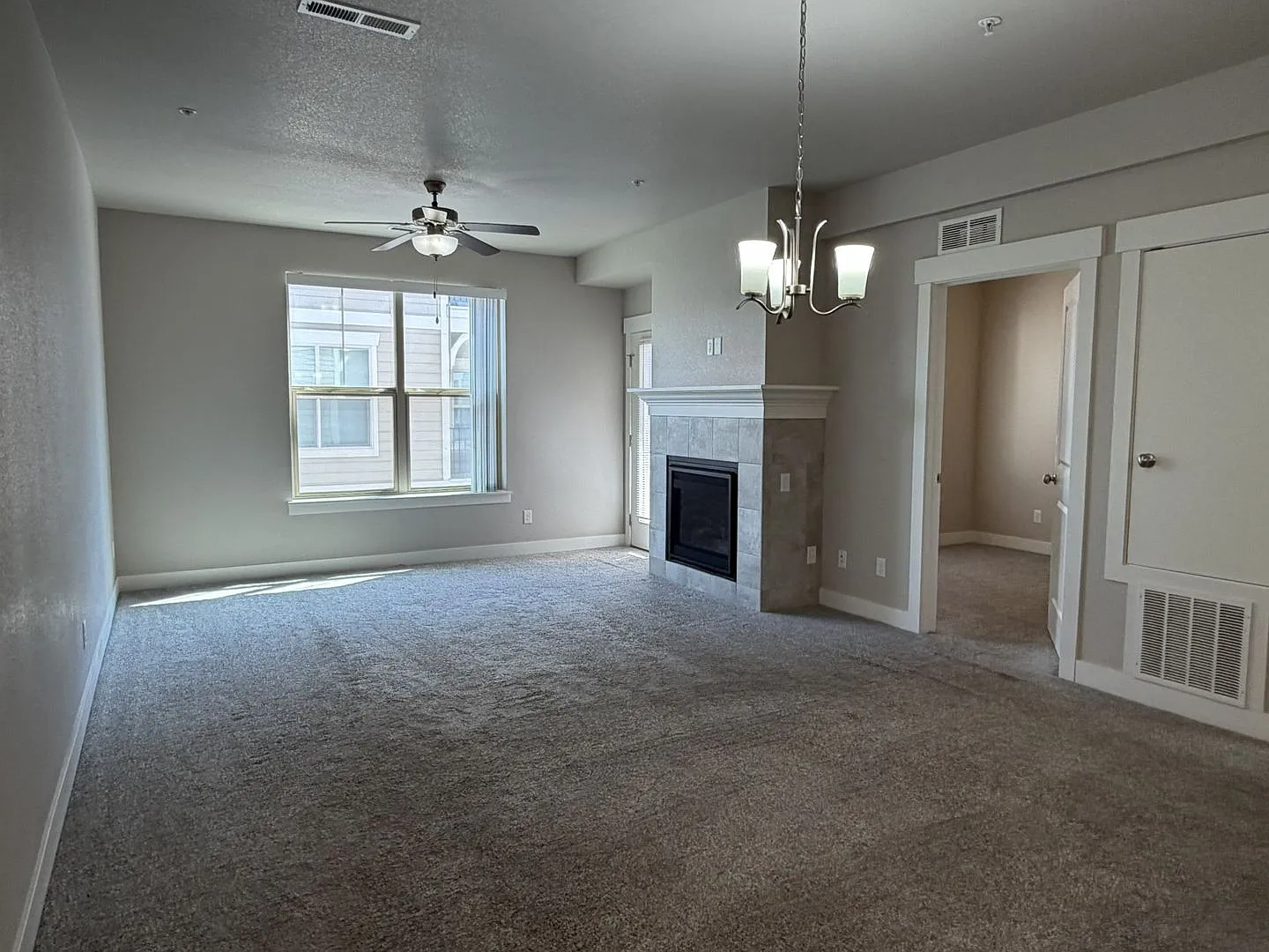 $200 Off First Month! Secure, Stylish & Convenient 2 Bed Condo in Loveland — Photo 2