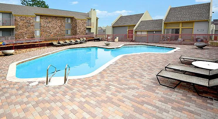 6000 S Memorial Dr — Photo 9