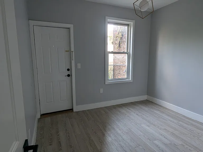 88 Wallis Ave #12E — Photo 6