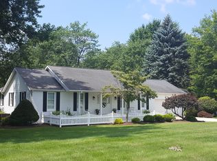 12221 Meandering Ave NW, Uniontown, OH 44685
