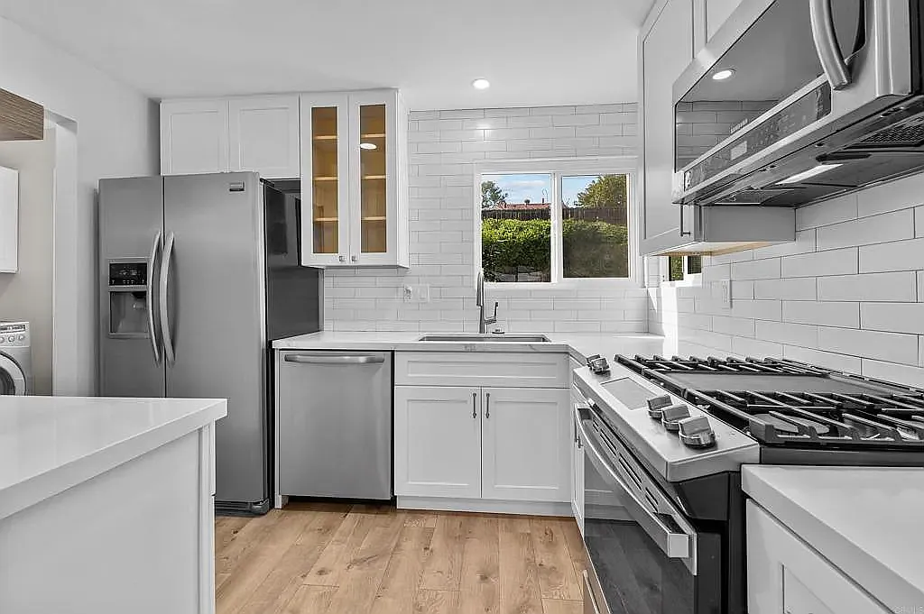 Highridge Dr, Oceanside — Photo 2