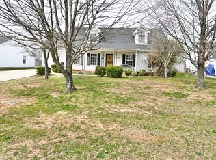 1712 Azure Way, Murfreesboro, TN 37128